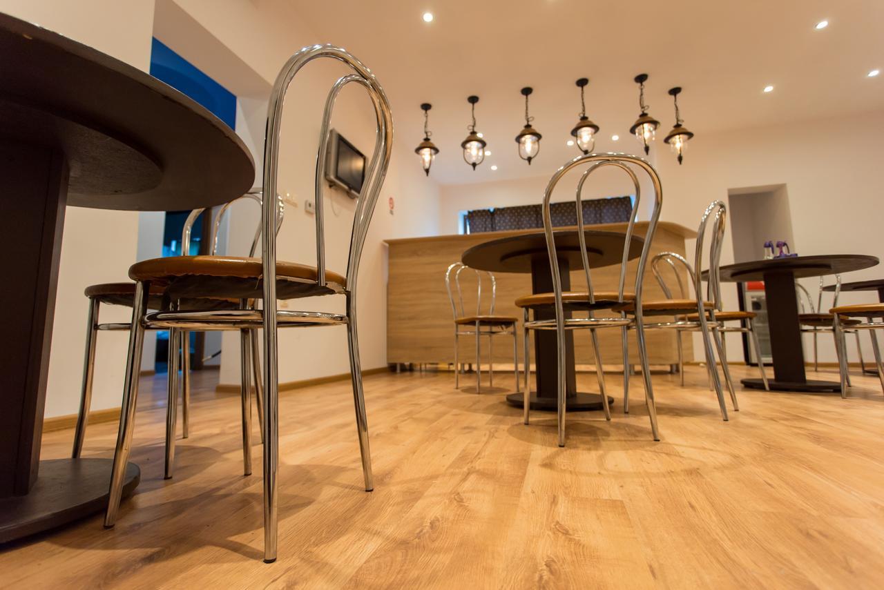 Green Hostel Сфинту-Ґеорґе Екстер'єр фото